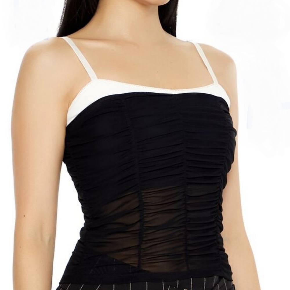 Forever 21 Black and Cream Ruched‎ Top